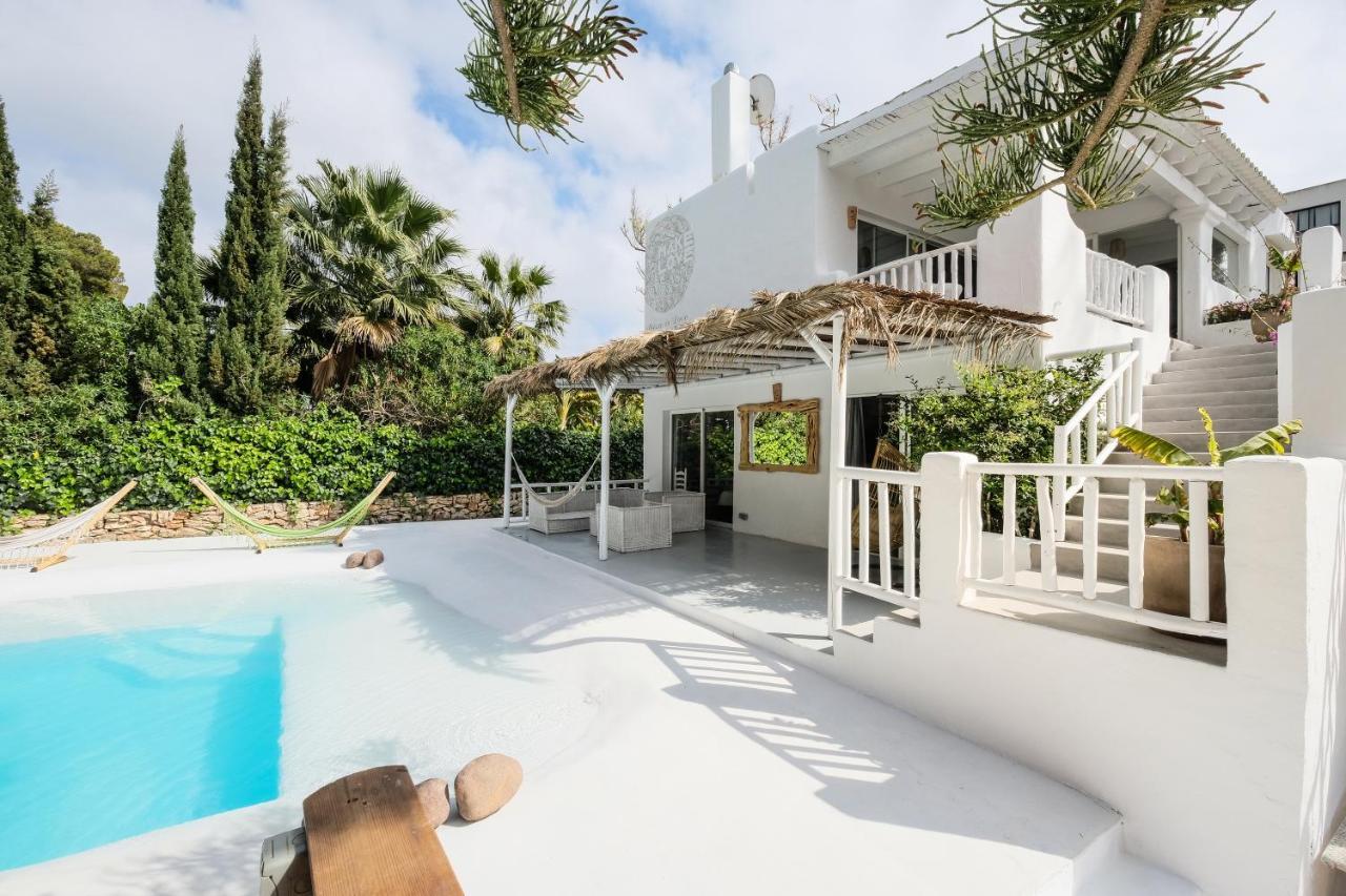 Villa Clara Ibiza ซานตาเอวเลเรียเดสริว ภายนอก รูปภาพ